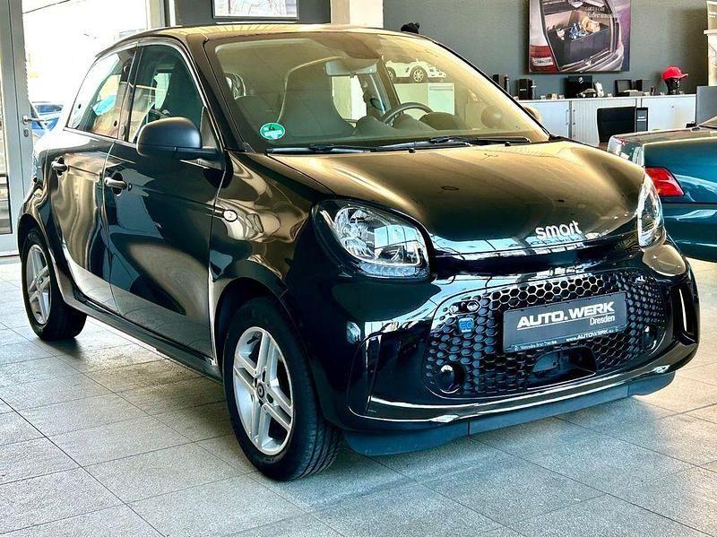Gebraucht Smart ForFour Electric Drive 60 kW (82 PS) 2021 Schwarz Limousine