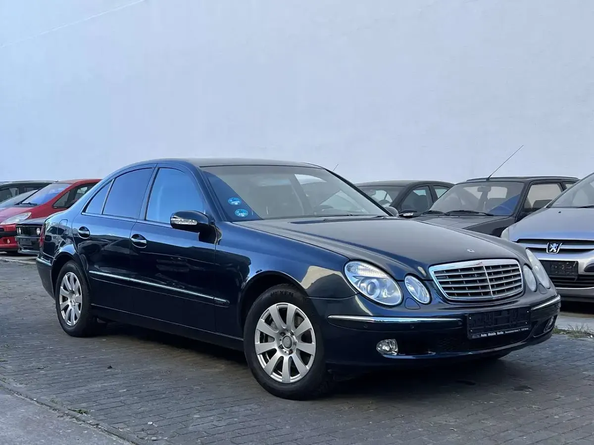 Gebraucht Mercedes E320 Elegance 224 PS (164 kW) 2003 Schwarz Limousine