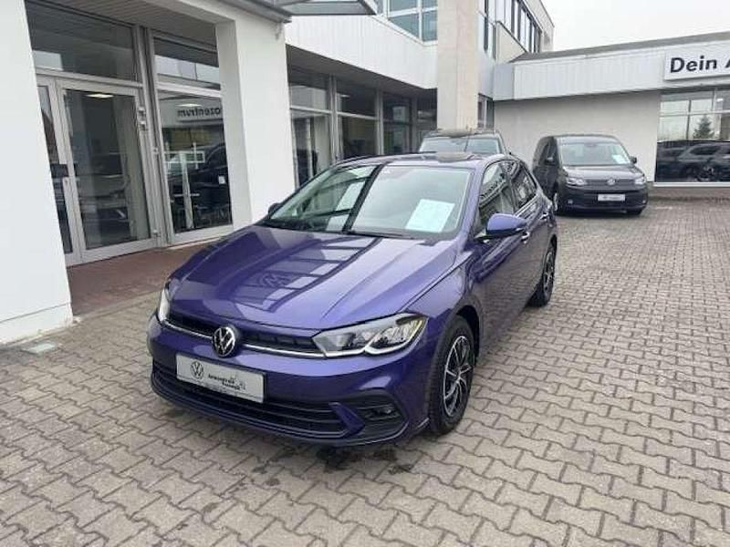 Gebraucht VW Polo Active 80 PS (58 kW) 2023 Vibrant violet metallic (metallic) Kleinwagen