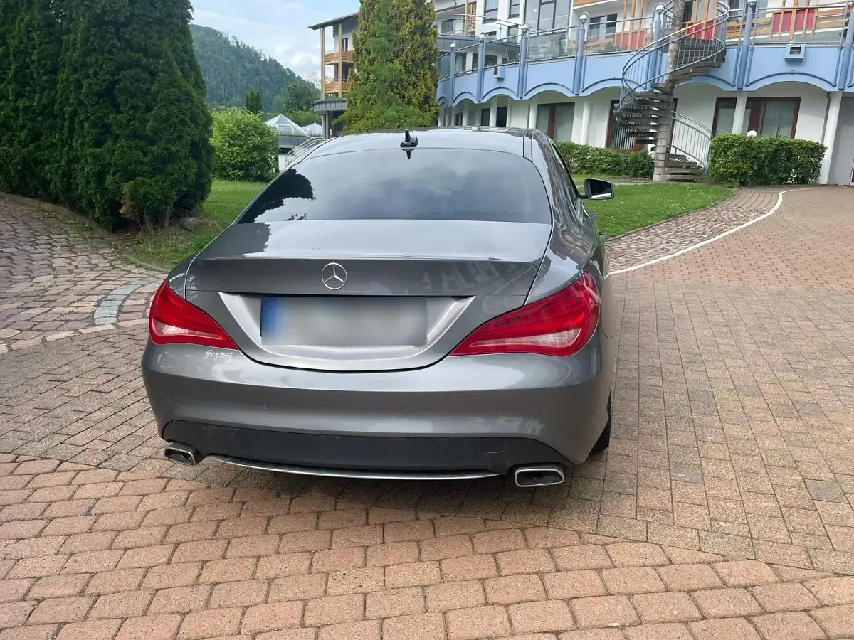 Gebraucht Mercedes CLA200 156 PS (114 kW) 2015 Grau Coupé
