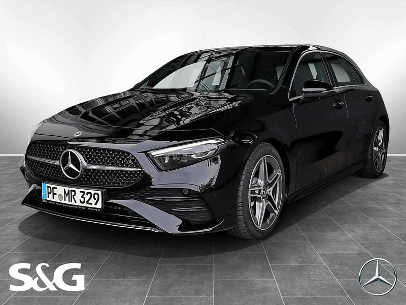 Unilack nachtschwarz Gebraucht 2025 Mercedes A200 AMG Limousine | 36.478 € (Etwas zu teuer) - Bild 1/4