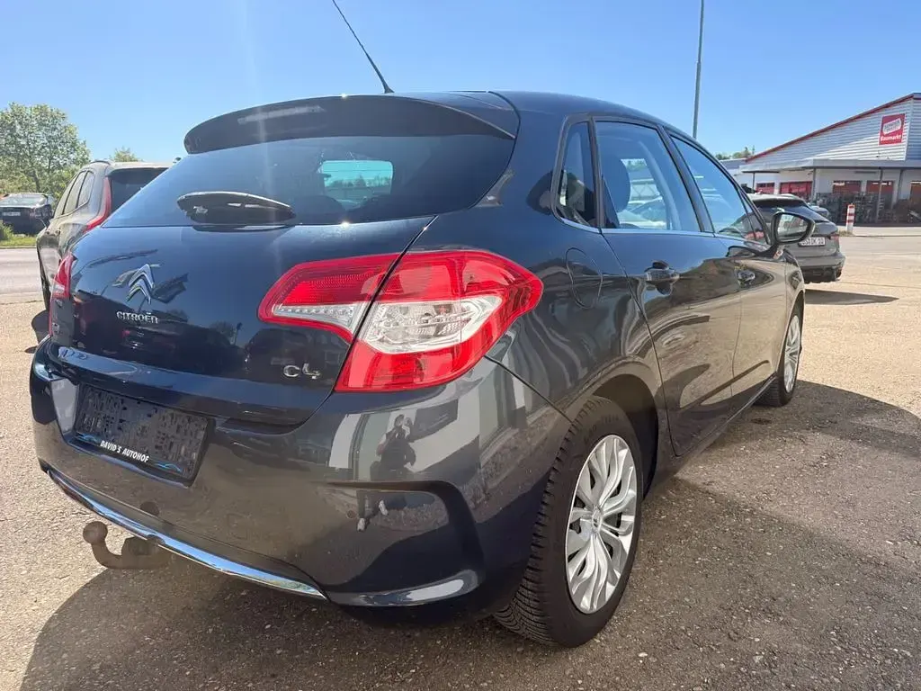 Gebraucht Citroën C4 SELECTION 114 PS (83 kW) 2013 Grau Limousine
