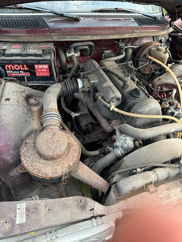 Brugt Mercedes 200 1977 Rød Sedan