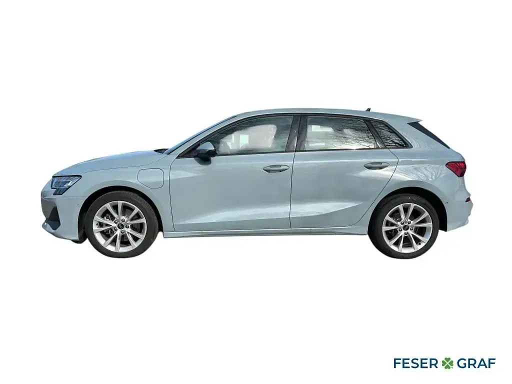 Käytetty Audi A3 Ambiente 204 HP (150 kW) 2025 Harmaa Sedan