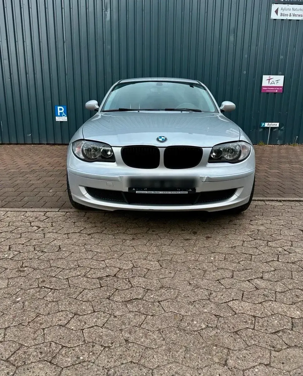 Gebraucht BMW 116 122 PS (89 kW) 2011 Silber Kleinwagen