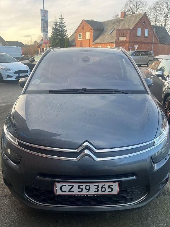 Grau Gebraucht 2016 Citroën Grand C4 Picasso Van / Kleinbus | 4.500 € (Guter Preis) - Bild 1/4