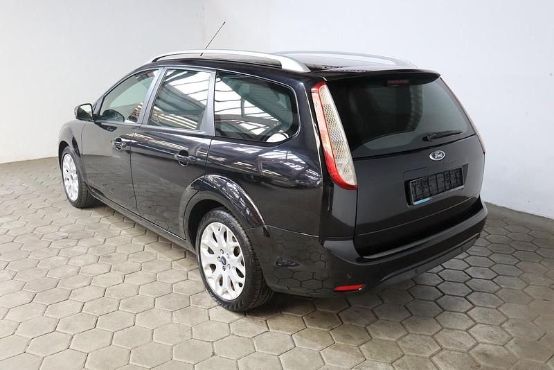 Gebraucht Ford Focus Sport 125 PS (91 kW) 2009 Pantherschwarz Kombi