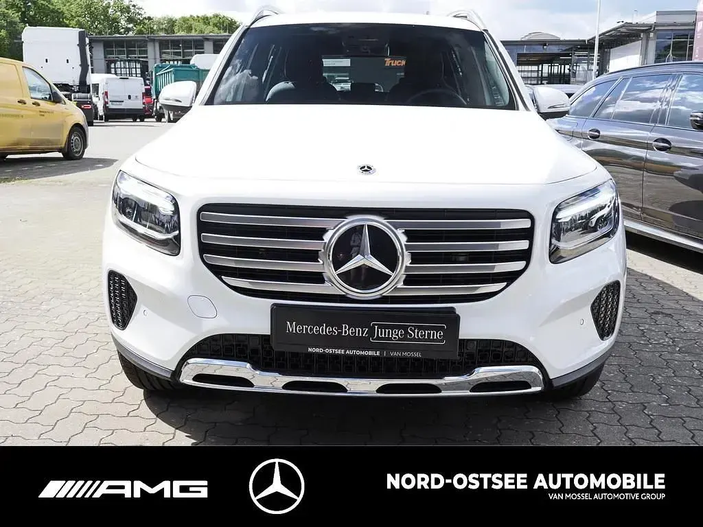 Gebraucht Mercedes GLB200 Progressive 150 PS (110 kW) 2025 Unilack polarweiß SUV