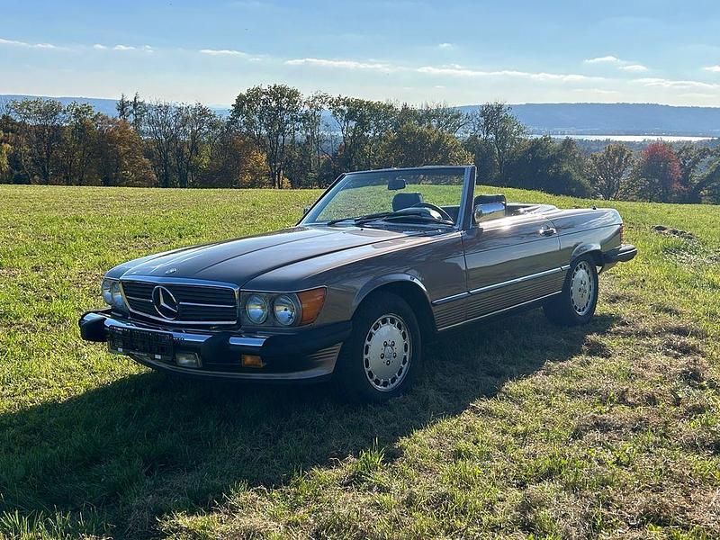 Gebraucht Mercedes 560 231 PS (169 kW) 1987 Gold Cabrio