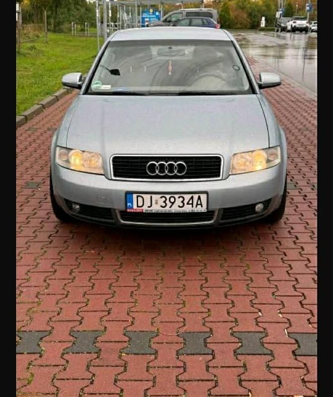 Silber Gebraucht 2002 Audi A4 Limousine | 1.800 € (Guter Preis) - Bild 1/4