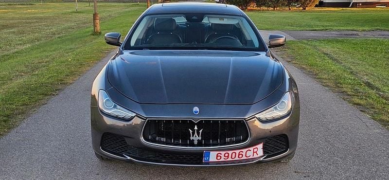 Grau Gebraucht 2017 Maserati Ghibli Limousine | 16.500 € - Bild 1/4