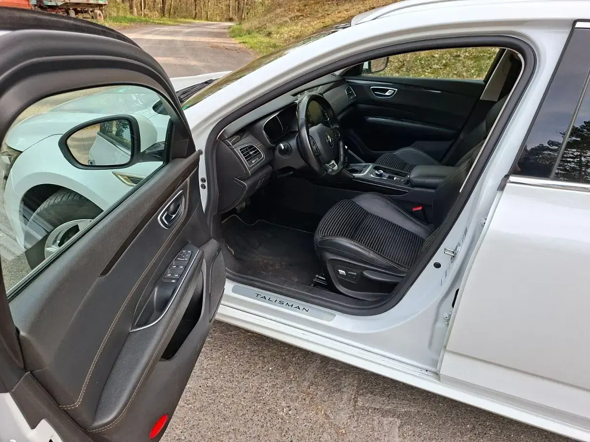 Gebraucht Renault Talisman GrandTour Elysee 160 PS (117 kW) 2017 Weiß Kombi