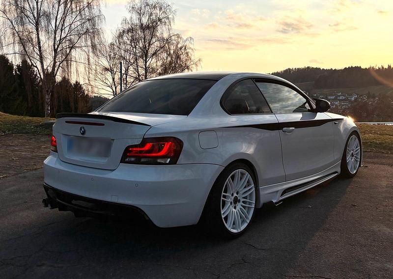 Gebraucht BMW 120 Coupé 177 PS (130 kW) 2012 Weiß Coupé