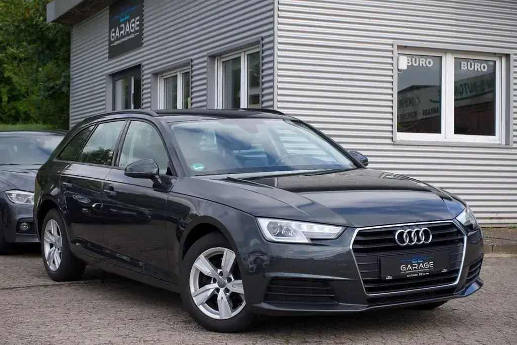 Gebraucht Audi A4 Ambiente 150 PS (110 kW) 2018 Grau Kombi