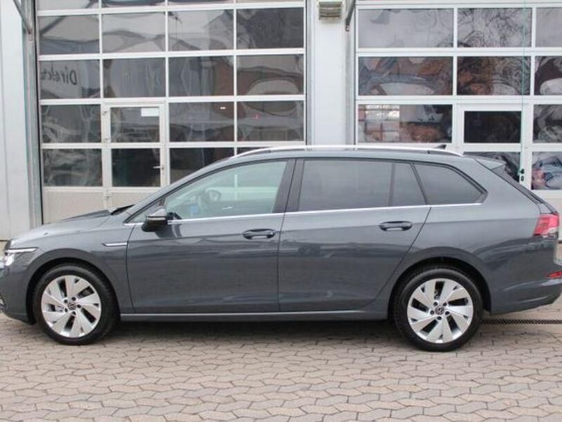 Gebraucht VW Golf VIII Style 131 PS (96 kW) 2024 Grau Limousine