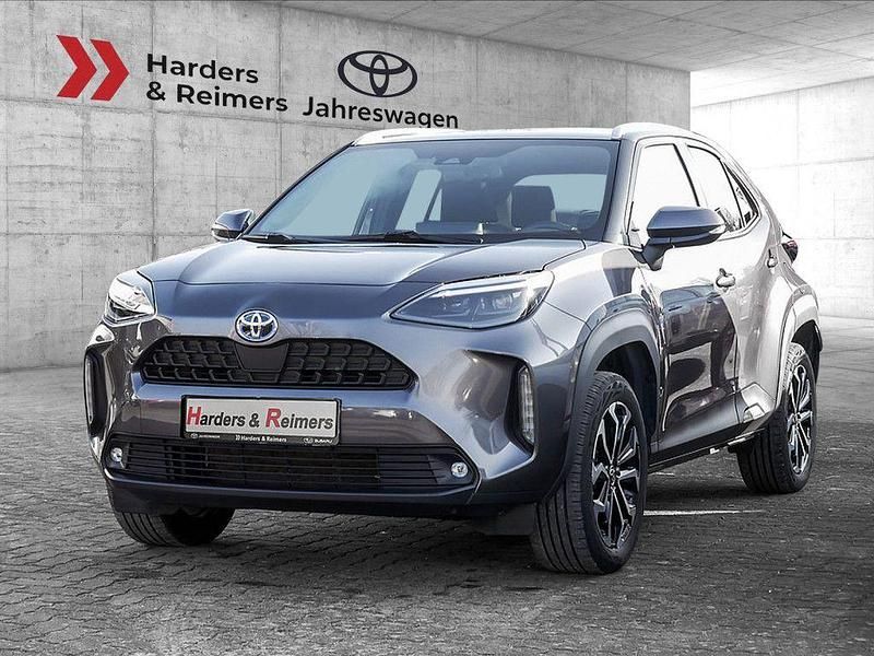 Grau Gebraucht 2023 Toyota Yaris Cross Style SUV | 26.880 € (Fairer Preis) - Bild 1/4