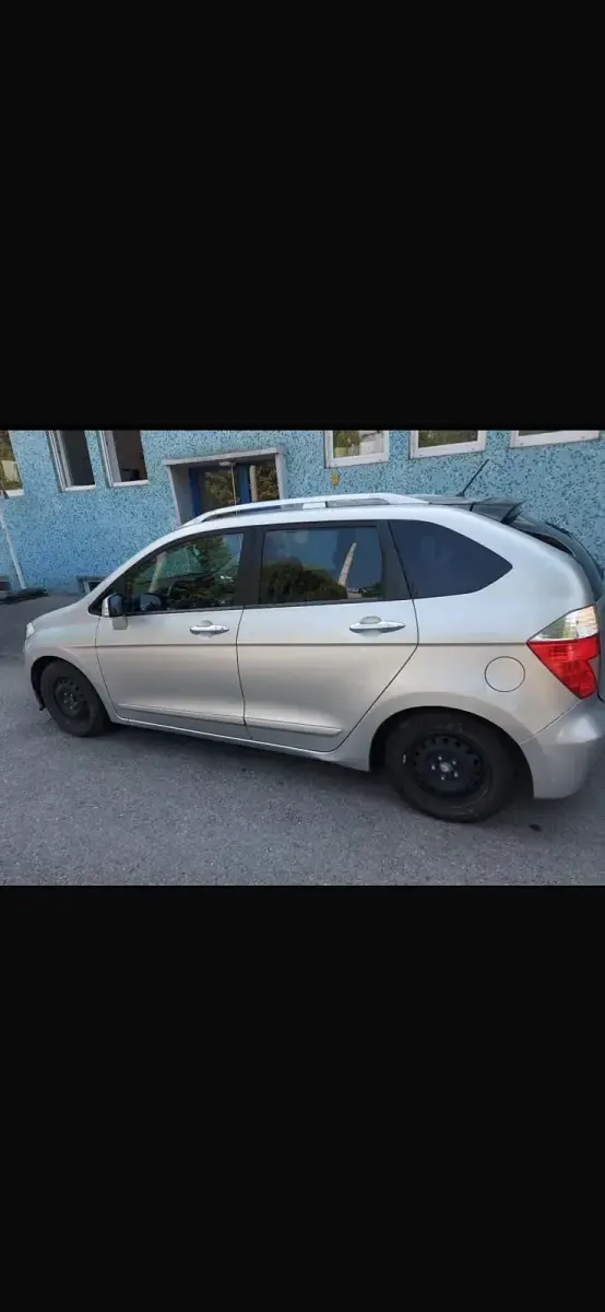 Gebraucht Honda FR-V 150 PS (110 kW) 2007 Silber Van / Kleinbus