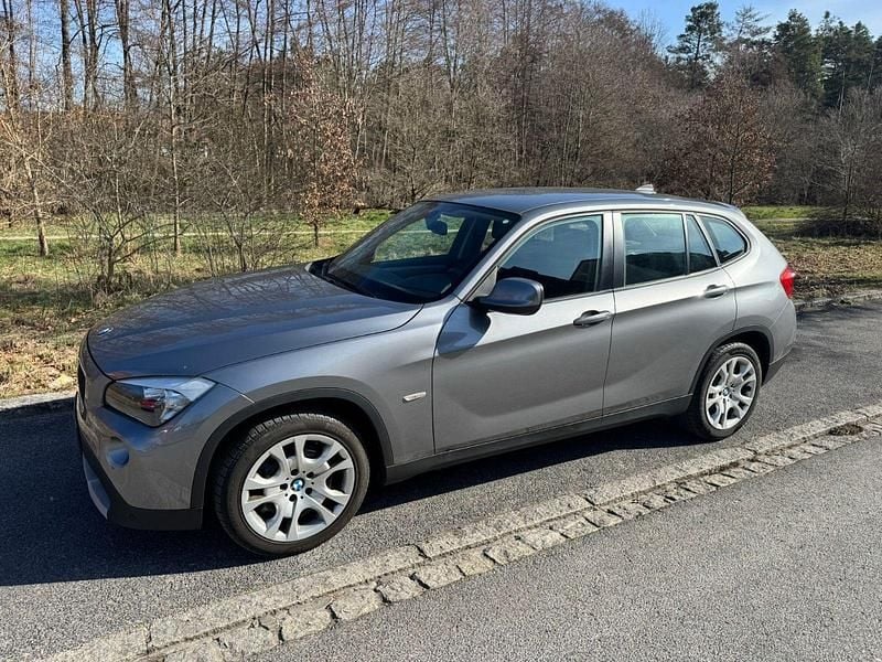 Gebraucht BMW X1 143 PS (105 kW) 2011 Grau SUV