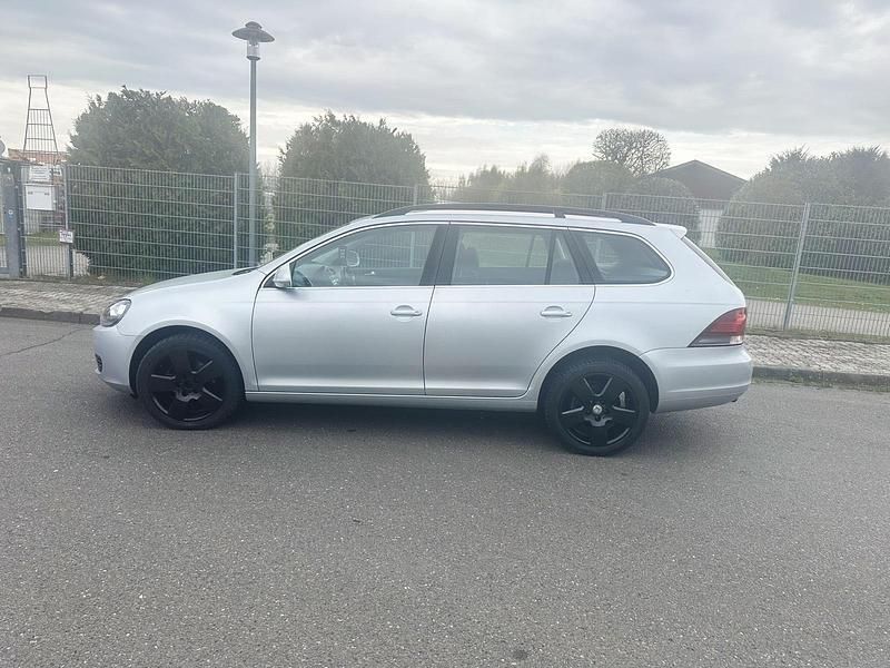 Usado VW Golf VI 105 HP (77 kW) 2010 Prateado Citadino