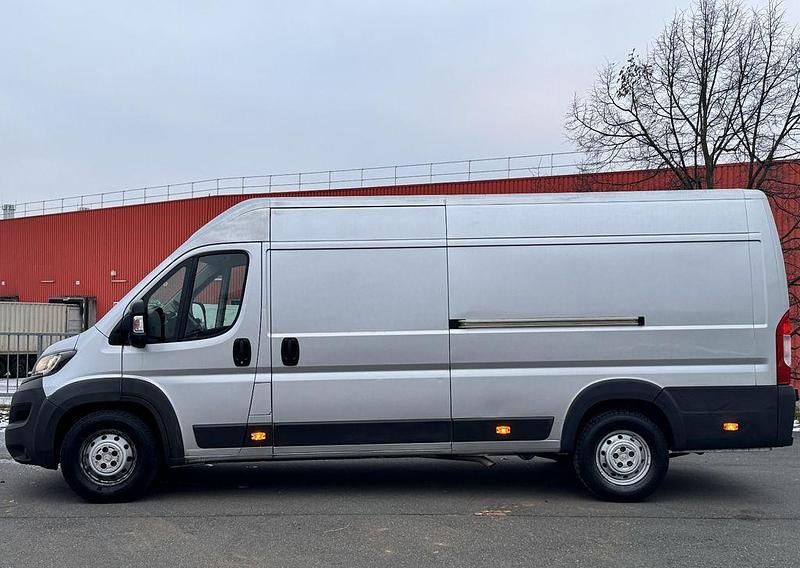 Gebraucht Peugeot Boxer 163 PS (119 kW) 2017 Silber Van