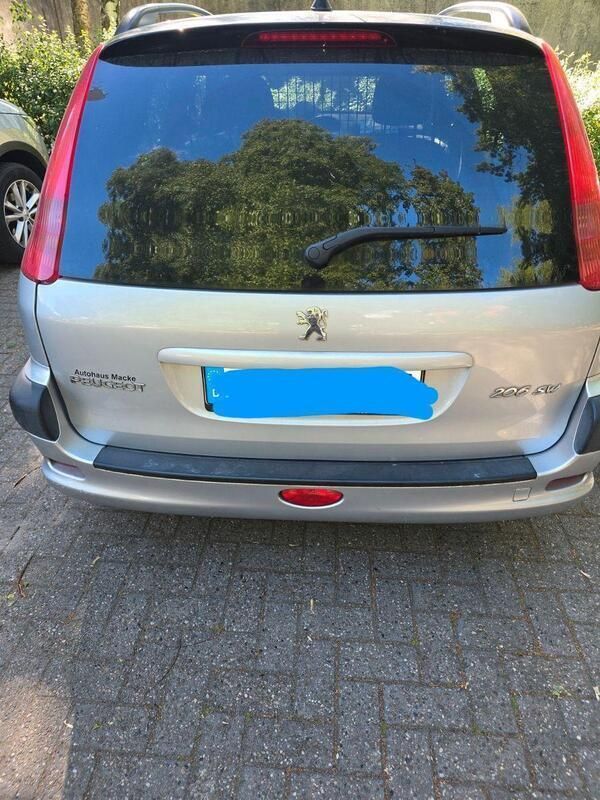 Grau Gebraucht 2003 Peugeot 206 Kombi | 1.300 € (Fairer Preis) - Bild 1/4