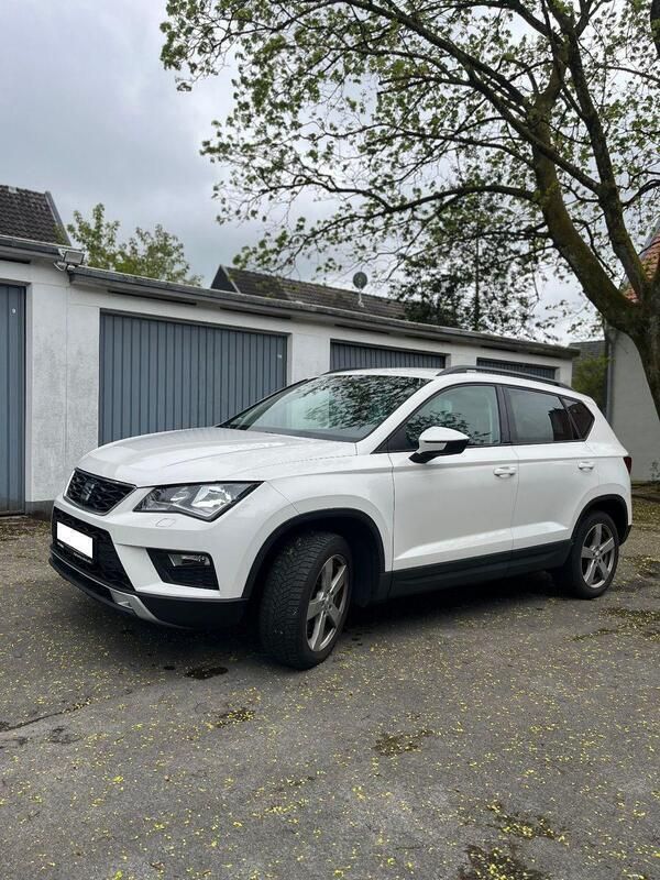 Weiß Gebraucht 2017 Seat Ateca Ecomotive SUV | 14.200 € (Fairer Preis) - Bild 1/4