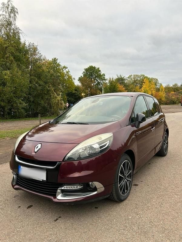 Rot Gebraucht 2012 Renault Scénic III Van / Kleinbus | 4.500 € (Guter Preis) - Bild 1/4