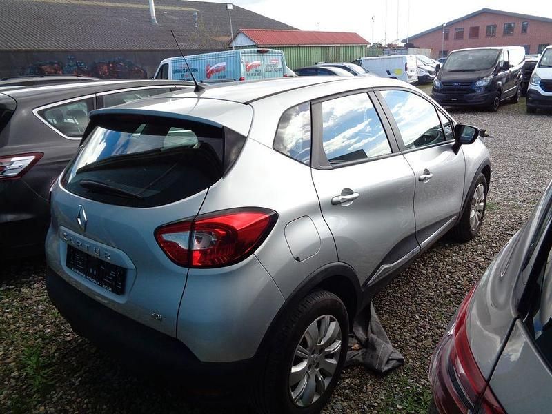 Gebraucht Renault Captur 90 PS (66 kW) 2017 Silber SUV