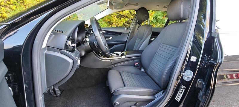 Gebraucht Mercedes C200 160 PS (117 kW) 2019 Schwarz Kombi