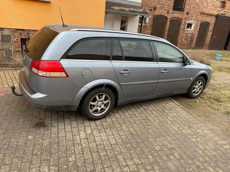 Gebraucht Opel Vectra 120 PS (88 kW) 2007 Silber Kombi