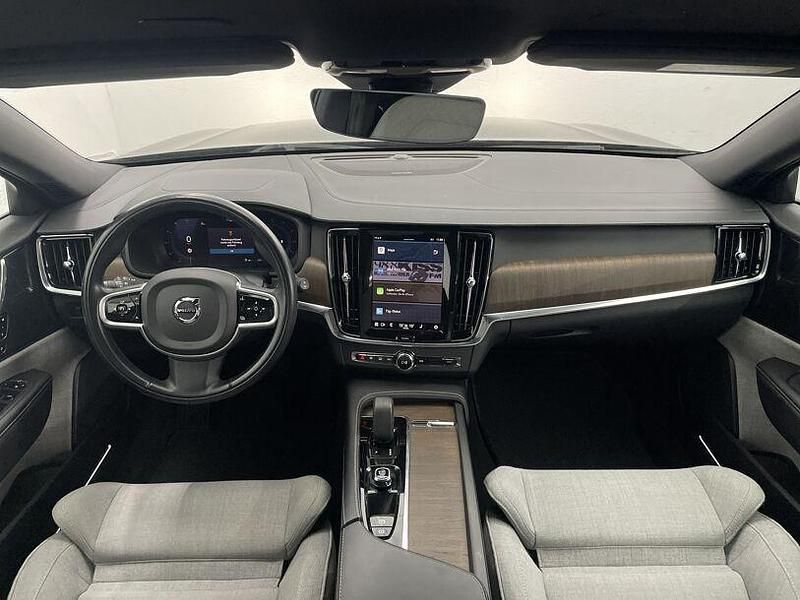 Gebraucht Volvo V90 CC 197 PS (144 kW) 2022 Black solid stone Kombi