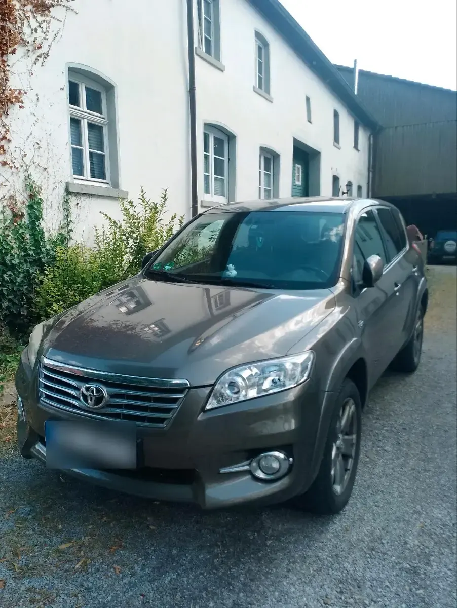Gebraucht Toyota RAV4 177 PS (130 kW) 2011 Braun SUV