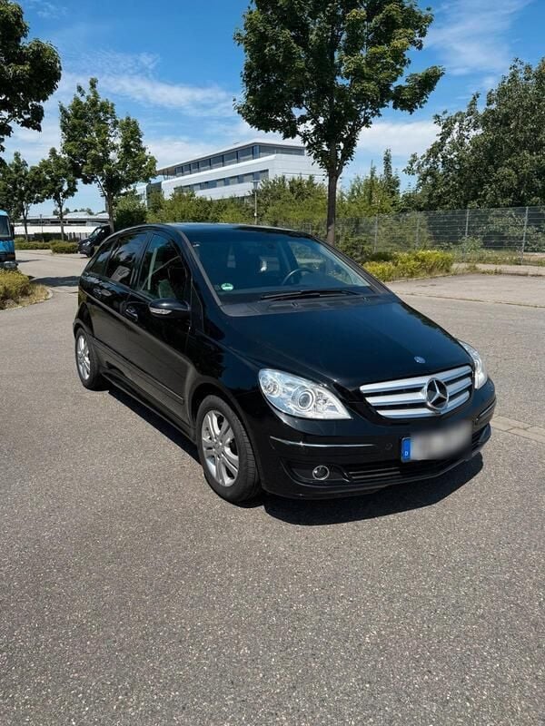 Schwarz Gebraucht 2006 Mercedes B200 Van / Kleinbus | 3.800 € (Fairer Preis) - Bild 1/4