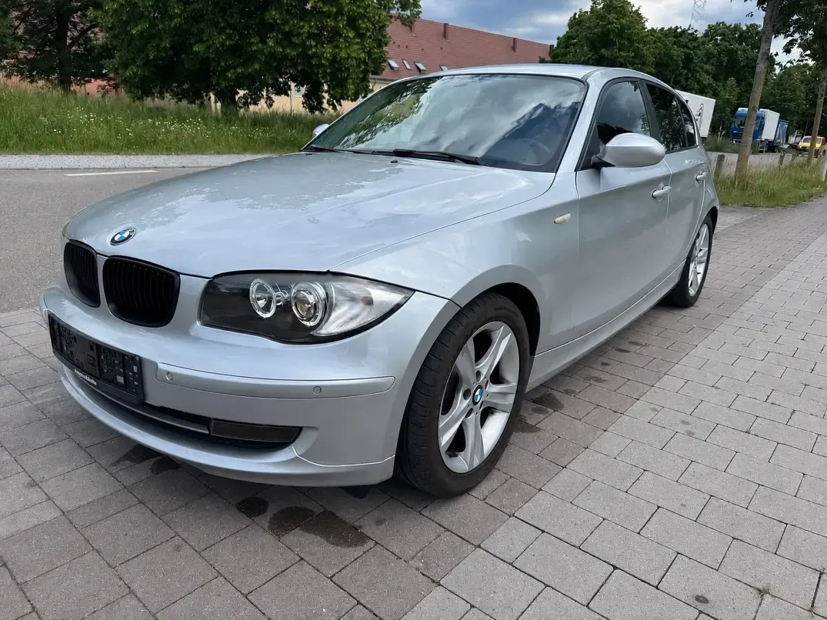 Gebraucht BMW 118 143 PS (105 kW) 2007 Silber Kleinwagen