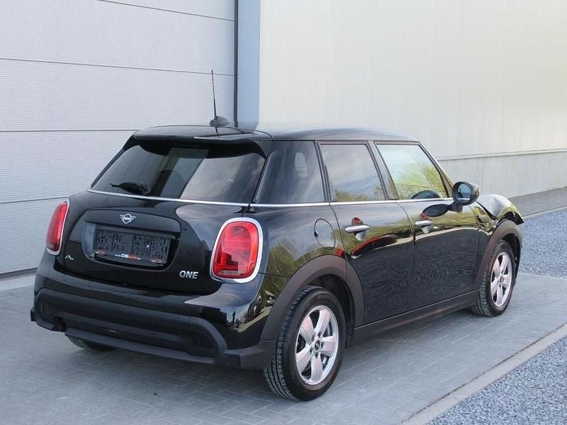 Second-hand Mini ONE 102 CP (75 kW) 2022 Negru Hatchback