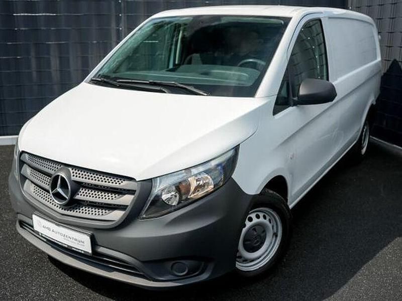 Weiß Gebraucht 2021 Mercedes Vito Van / Kleinbus | 18.999 € (Superpreis) - Bild 1/4