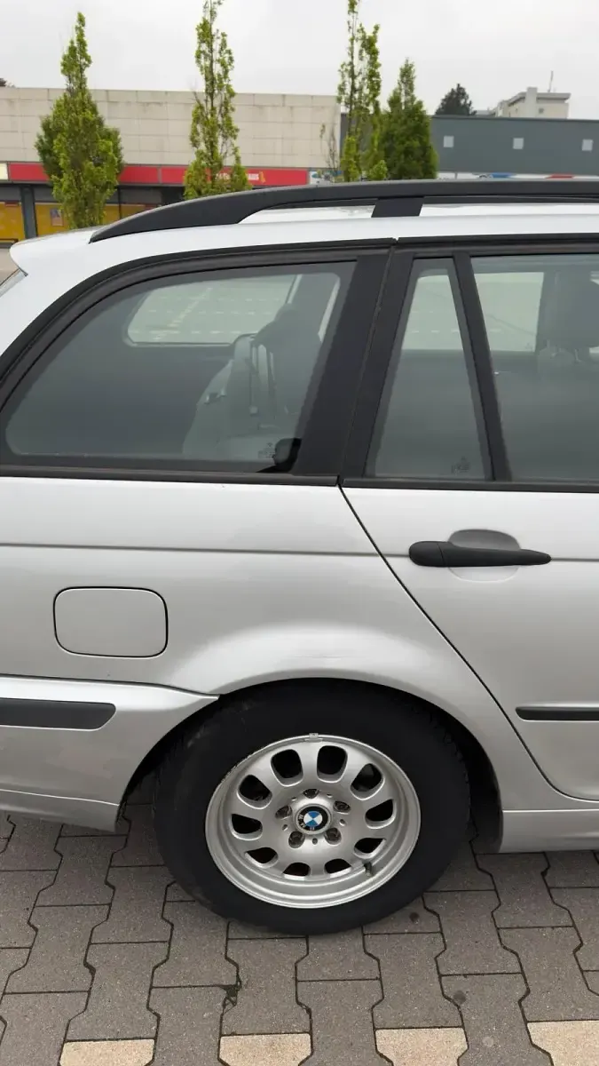 Gebraucht BMW 316 116 PS (85 kW) 2004 Silber Kombi