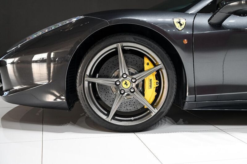 Gebraucht Ferrari 458 570 PS (419 kW) 2013 Grau Cabrio