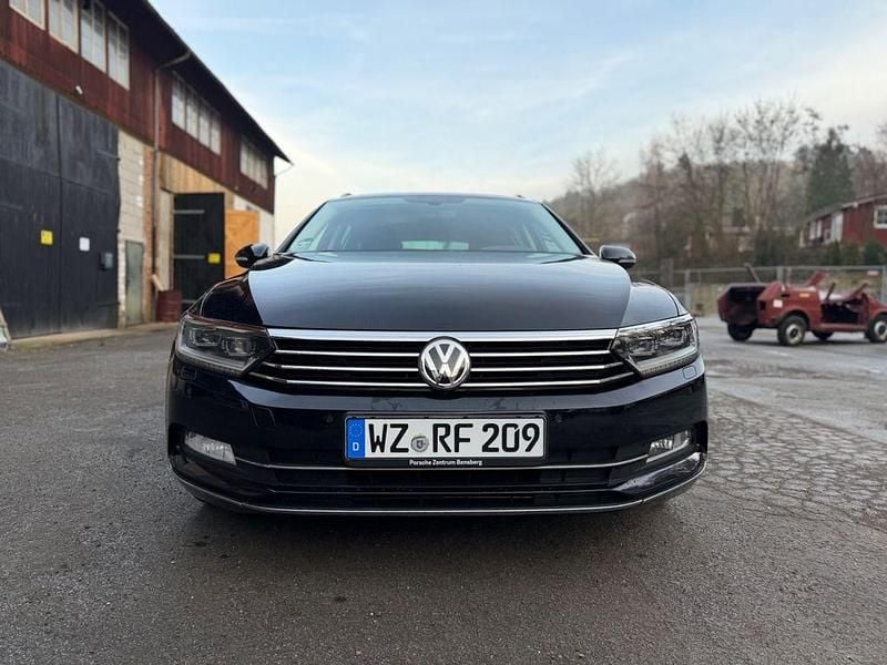 Gebraucht VW Passat Comfortline 120 PS (88 kW) 2018 Schwarz Kombi