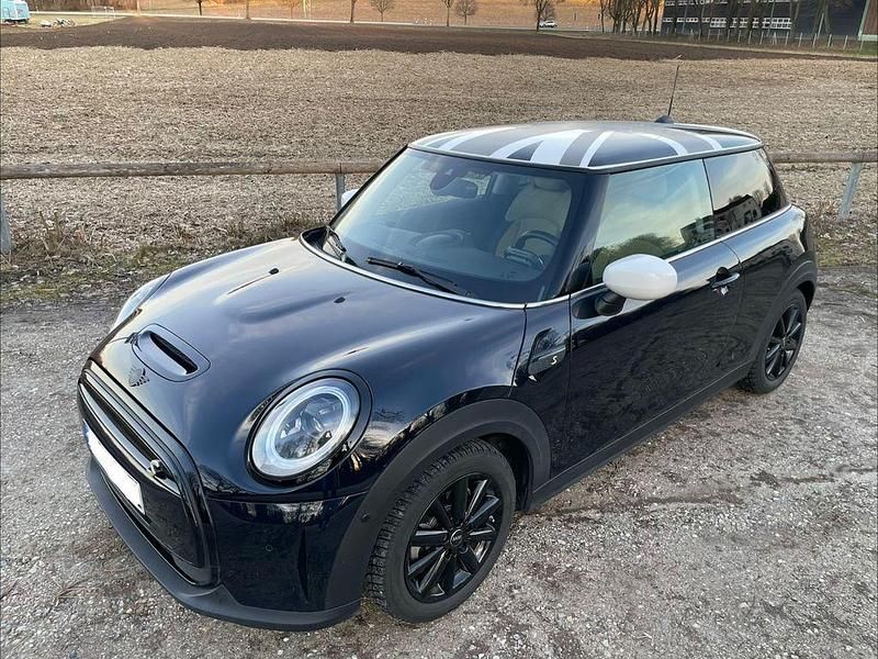 Gebraucht Mini Cooper SE 135 kW (184 PS) 2021 Schwarz Kleinwagen
