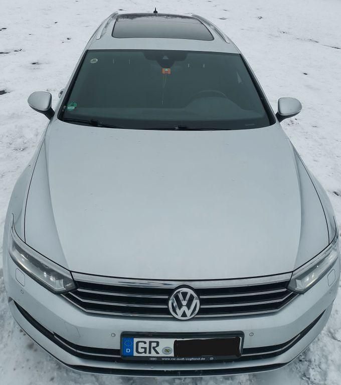 Gebraucht VW Passat 150 PS (110 kW) 2018 Silber Kombi