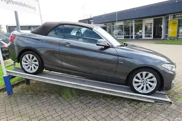 Gebraucht BMW 220 Luxury Line 184 PS (135 kW) 2016 Mineralgrau metallic Cabrio