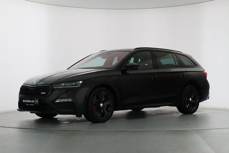 Schwarzmagic perleffekt Gebraucht 2021 Skoda Octavia RS Kombi | 30.889 € (Fairer Preis) - Bild 1/4