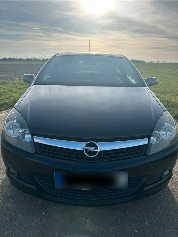 Gebraucht Opel Astra GTC 90 PS (66 kW) 2009 Schwarz Kleinwagen