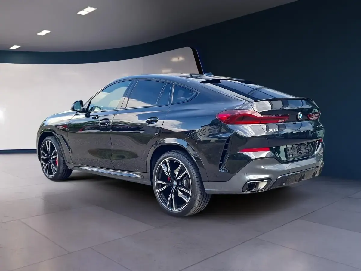 Gebraucht BMW X6 Comfort Edition 352 PS (258 kW) 2025 Black sapphire metallic SUV