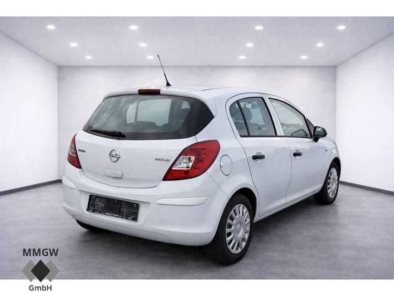 Gebraucht Opel Corsa Selection 69 PS (50 kW) 2012 Casablancaweiss/glacier/arctic Kleinwagen