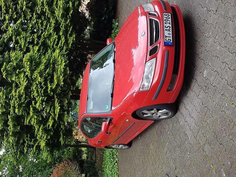 Rot Gebraucht 2005 Saab 9-3 Limousine | 2.700 € - Bild 1/4