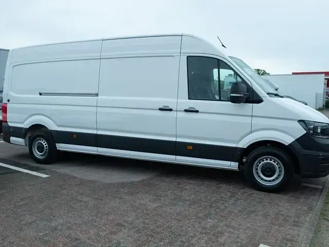 Gebraucht VW Crafter 177 PS (130 kW) 2025 Weiß Van