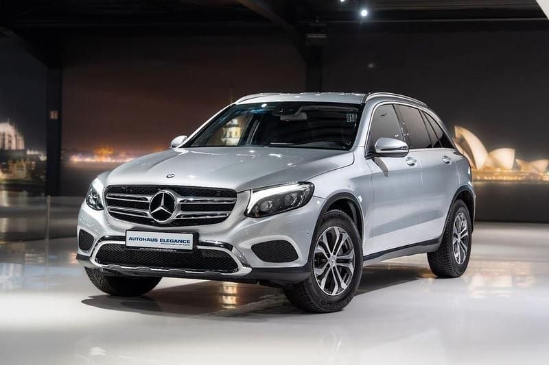 Iridiumsilber metalliclack Gebraucht 2016 Mercedes GLC250 Exclusive SUV | 25.480 € (Superpreis) - Bild 1/4