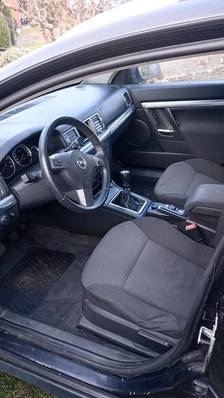 Gebraucht Opel Vectra 150 PS (110 kW) 2006 Schwarz Kombi